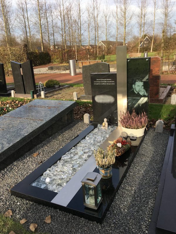 Enkel monument E161